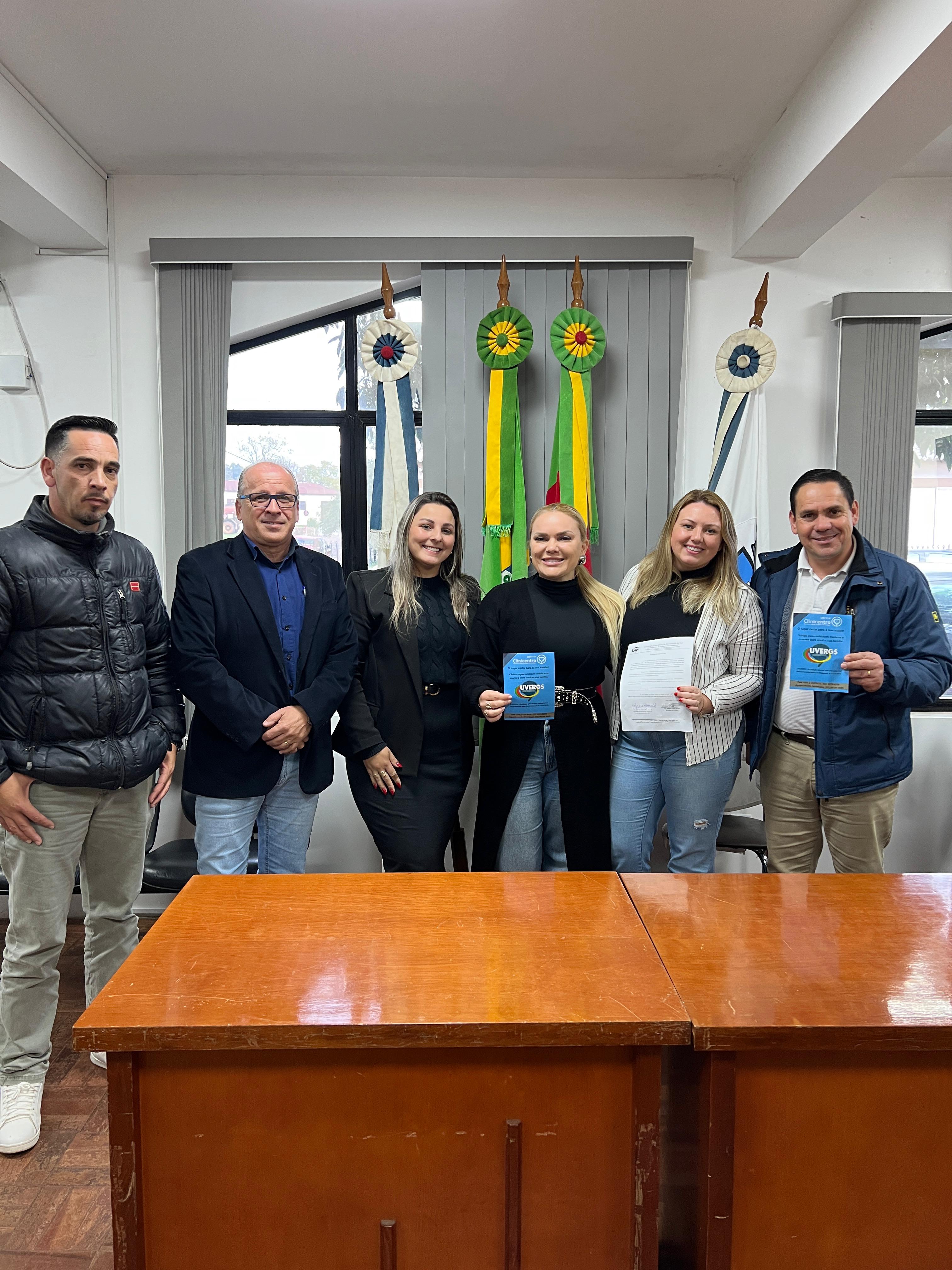 Câmara de Vereadores de Nova Esperança do Sul firma filiação à União dos Vereadores do RS